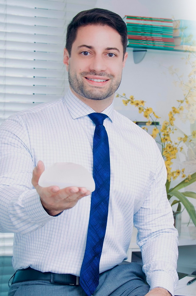 dr-joao-bg-1_edited.png